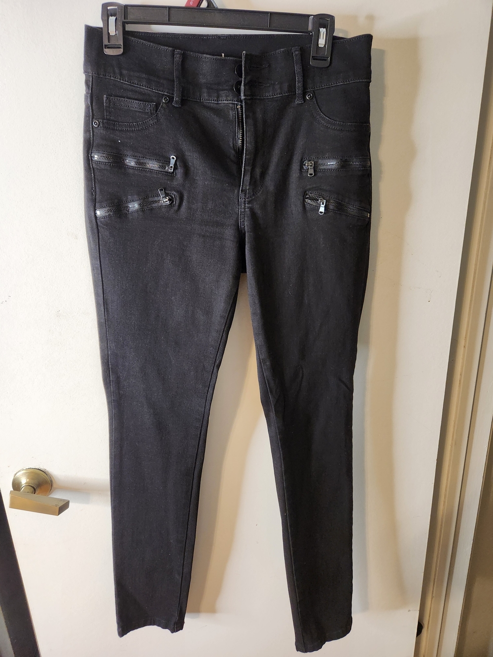 Black Women’s Skinny Jeans with Front Zip Details